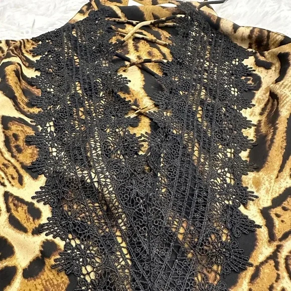 WAYF leopard print sleeveless  blouse lace up size xs - Picture 4 of 8